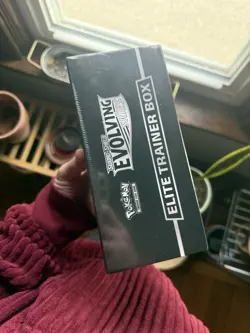 Pokemon Evolving Skies Elite Trainer Box ETB Sealed Includes Plastic Case - Image 2