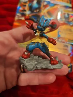 Mega Lucario ex 012 Promo + Jumbo 012 Black Star Holo + Lucario Figure Pokemon - Image 2