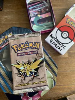 Wizards of The Coast Pokemon Fossil Booster Pack (WOC06159) 742818061599 - Image 1