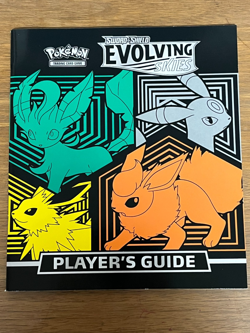Pokemon TCG Evolving Skies Elite Trainer Box Player's Guide (Umbreon) - Image 1