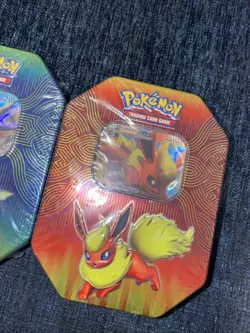 Pokemon TCG: Elemental Power Tin Flareon GX + 4 Booster Packs 2019 - Image 4