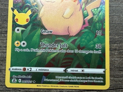 POKEMON FULL ART PIKACHU 005/025 RARE CELEBRATIONS 2021 LP + ARCEUS SLEEVE - Image 4