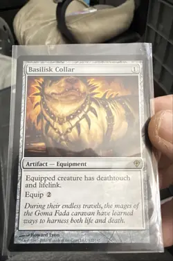 MTG Basilisk Collar Worldwake Regular 122/145 B100 - Image 1