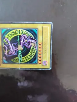Dark Magician SDY-006 Ultra Rare Unlimited Edition HP Yugioh - Image 3