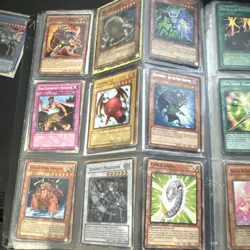 Yu-Gi-Oh! TCG Konami Card Lot Binder Blue-Eyes White Dragon Dark Magician - Image 4