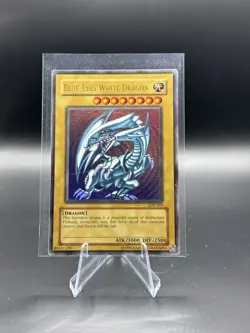 Yugioh Blue-Eyes White Dragon SDK-001 Ultra Rare Unlimited LP - Image 1