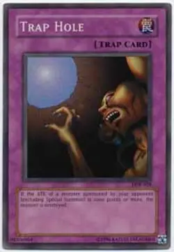 Trap Hole - LOB-058 - Super Rare - Unlimited Edition - Damaged - Legend of Blue - Image 1