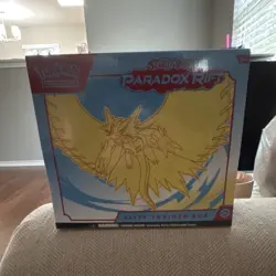 Pokemon Scarlet & Violet Paradox Rift Elite Trainer Box Roaring Moon TCG Box - Image 1