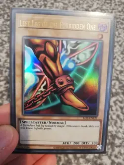 Yu-Gi-Oh Left Leg of the Forbidden One / Ultra Rare 25th Anniversary - LOB-EN121 - Image 1