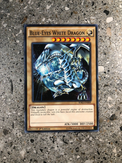 YugiOh 1x Blue-Eyes White Dragon SDKS-EN009 1st Edition NM - Image 1