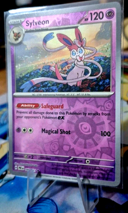 Sylveon 040/131 Reverse Holo Prismatic Evolutions Pokemon Card NM - Image 3