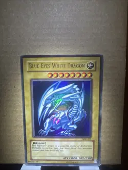 Blue Eyes White Dragon SDK-001 Heavily Played/Damaged - Image 1