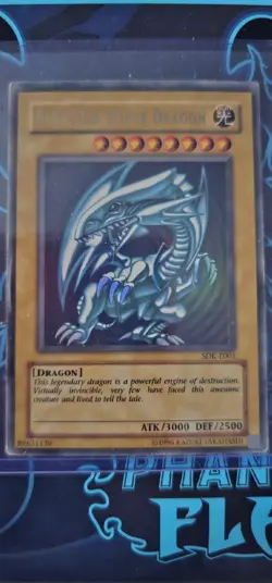 Yu-Gi-Oh Blue-Eyes White Dragon SDK-E001 Collectible Card 1996 - Image 1