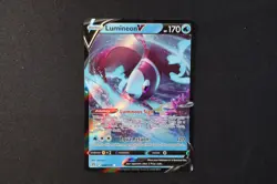 Lumineon V 040/172 Holo Shiny Pokemon TCG Card Brilliant Stars 2022 NEAR MINT - Image 1