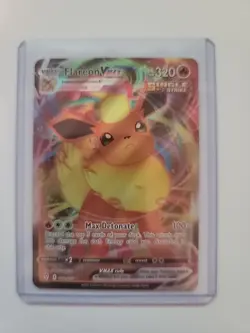 Pokemon TCG Flareon Vmax SWSH07: Evolving Skies 018/203 Ultra Rare - Image 1