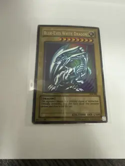 Yu-Gi-Oh! Blue-Eyes White Dragon 3000 ATK Ultra Rare Kaiba SDK-001 Unlimited Ho… - Image 1