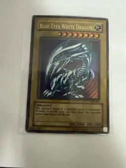 Yu-Gi-Oh! Blue-Eyes White Dragon 3000 ATK Ultra Rare Kaiba SDK-001 Unlimited Ho… - Image 2