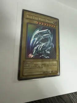 Yu-Gi-Oh! Blue-Eyes White Dragon 3000 ATK Ultra Rare Kaiba SDK-001 Unlimited Ho… - Image 3