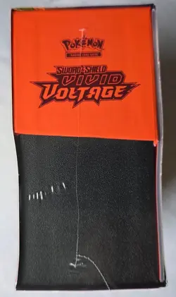 Pokemon - Vivid Voltage Elite Trainer Box - Sword & Shield - new & sealed - Image 4
