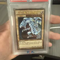 2015 Yu-Gi-Oh! Blue-Eyes White Dragon Ultra Gold Rare PGL2-EN080 PSA 10 GEM MINT - Image 3