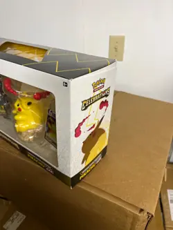 Pokemon Celebrations Premium Pikachu V max Figure Collection Sealed 820650809408 - Image 3
