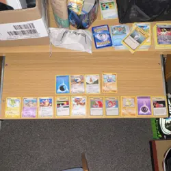 Pokemon lot of old cards ranging from 2017-99 (some are in poor condition) - Image 2