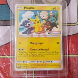 Pokemon Indonesia Pikachu Indomaret Illustration Exclusive 009/SM-P Promo Card - Image 1