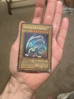 Blue-Eyes White Dragon SDK-001 Yugioh! Card Holo Ultra Rare - Image 1