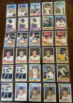 Huge Vintage Baseball Card Clearance Lot Sale! - Image 4