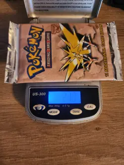 Pokemon Fossil 1st Edition Heavy Booster Pack 21g Zapdos Wizards of the Coast - Image 1