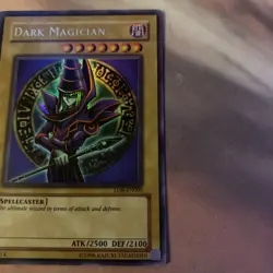 YuGiOh Dark Magician LOB-EN005 25th Anniversary Edition Ultra Rare - Image 3