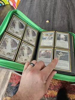 Magic the Gathering Blue/White Binder - Image 2