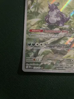 Pokemon TCG Nidoking 174/165 Scarlet & Violet 151 Illustration Rare NM Condition - Image 4