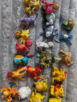 Pokemon TOMY Figure Lot Of 26 Vintage Mini Figures - Image 3