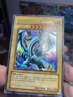 Yu-Gi-Oh! Blue-Eyes White Dragon LOB-001 Unlimited NM Foil Shift Misprint! - Image 3