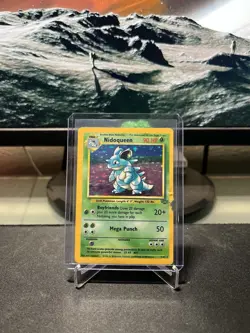 1999 Pokemon TCG Nidoqueen Holo Rare Jungle 07/64 Unlimited DAMAGED - Image 1