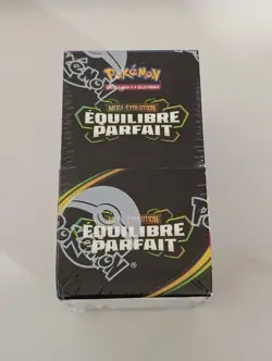 COFFRET POKEMON DEMI DISPLAY EQUILIBRE PARFAIT ME03 FR 18 BOOSTERS NEUF SCELLE - Image 1