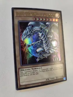 Blue-Eyes White Dragon LCKC-EN001 (Version 3) Ultra Rare Yugioh Alt Art NM - Image 2