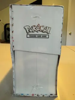 pokemon tcg 151 etb pokemon center exclusive - Image 3