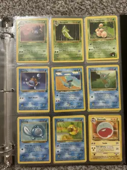Pokemon TCG 90 Card Binder Lot WOTC - Image 5