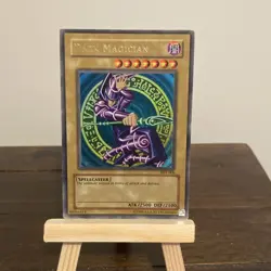 Konami Yu-Gi-Oh! CCG Card Lot Dark Magician Blue-Eyes Red-Eyes + Collector Tins - Image 2