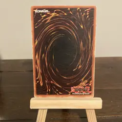 Konami Yu-Gi-Oh! CCG Card Lot Dark Magician Blue-Eyes Red-Eyes + Collector Tins - Image 3