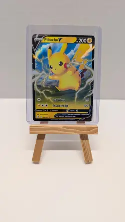 Pokemon TCG, Pikachu V 086/264 - Fusion Strike - Image 1