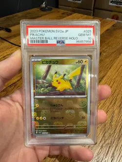 Pikachu Master Ball PSA 10 (025/165 Sv2a: Pokemon Card 151 Holo) - Japanese - Image 1