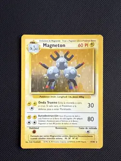 Magneton Base Set Holo - Spanish - 9/102 Pokemon Card - Image 1