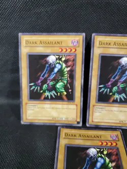 3x YuGiOh Dark Assailant SDK-015 (Common) LP-HP See Detailed Pics Playset TCG - Image 3