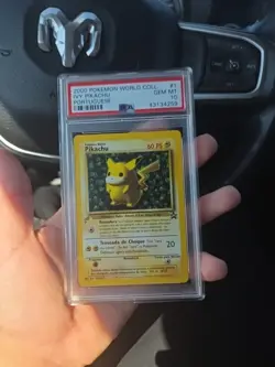 2000 Pokemon Ivy Pikachu #1 PSA 10 (World Collection - Portuguese) - Image 1