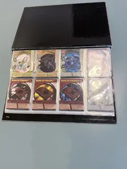Bakugan Battle Brawler LOT - Bakugan Binder & 32 Cards - Clean Slate Holo - Image 4