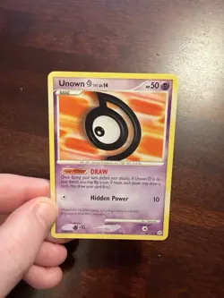 Unown [D] 68/130 Diamond and Pearl Regular Pokemon Card - Image 3