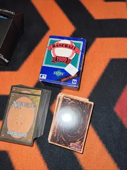 LOT OF VARIOUS CARDS BASEBALL MAGIC YU GI OH - Image 1
